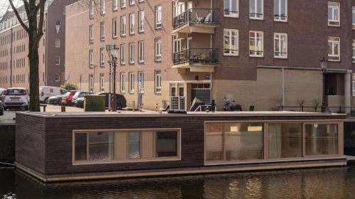 HIMACS: TRASFORMA UNA HOUSEBOAT A AMSTERDAM