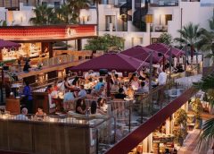 COYA BEACH IBIZA: UN VIAGGIO TRA SAPORI PERUVIANI, ATMOSFERA E PURA ENERGIA
